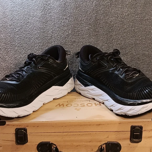 Hoka One One Women's Bondi 7 Running Shoes, Size 10 - Picture 9 of 11
